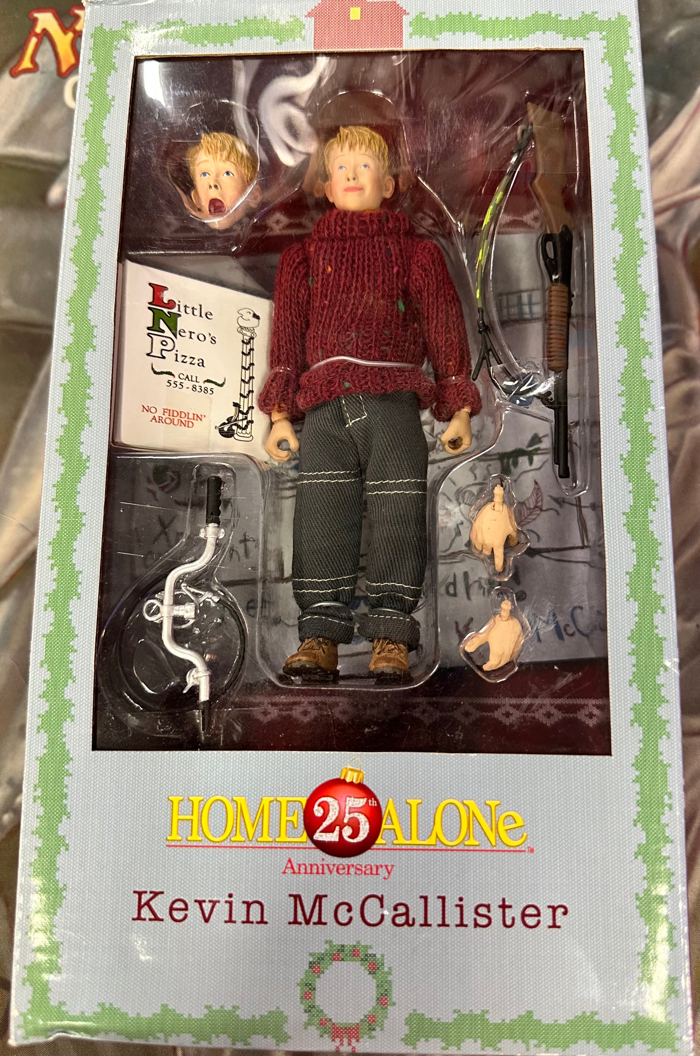 KEVIN MCCALLISTER HOME ALONE NECA – DEN OF DECKS KEVIN MCCALLISTER HOME ALONE NECA – DEN OF DECKS