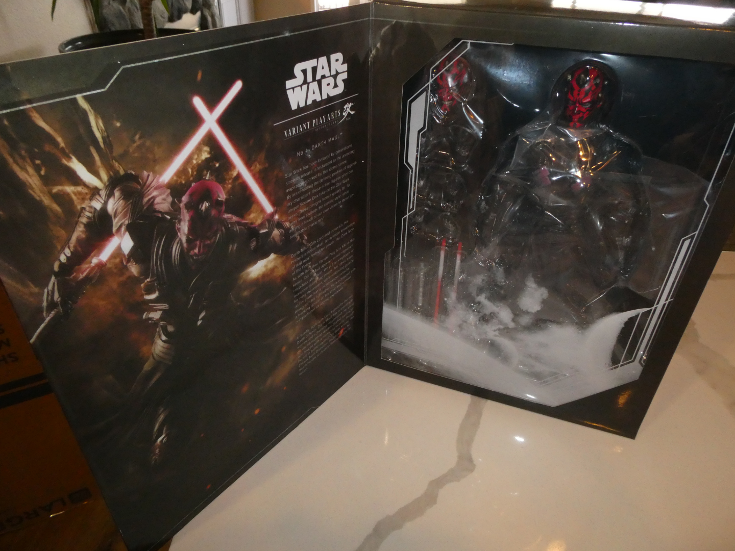 PLAY ARTS KAI DARTH MAUL