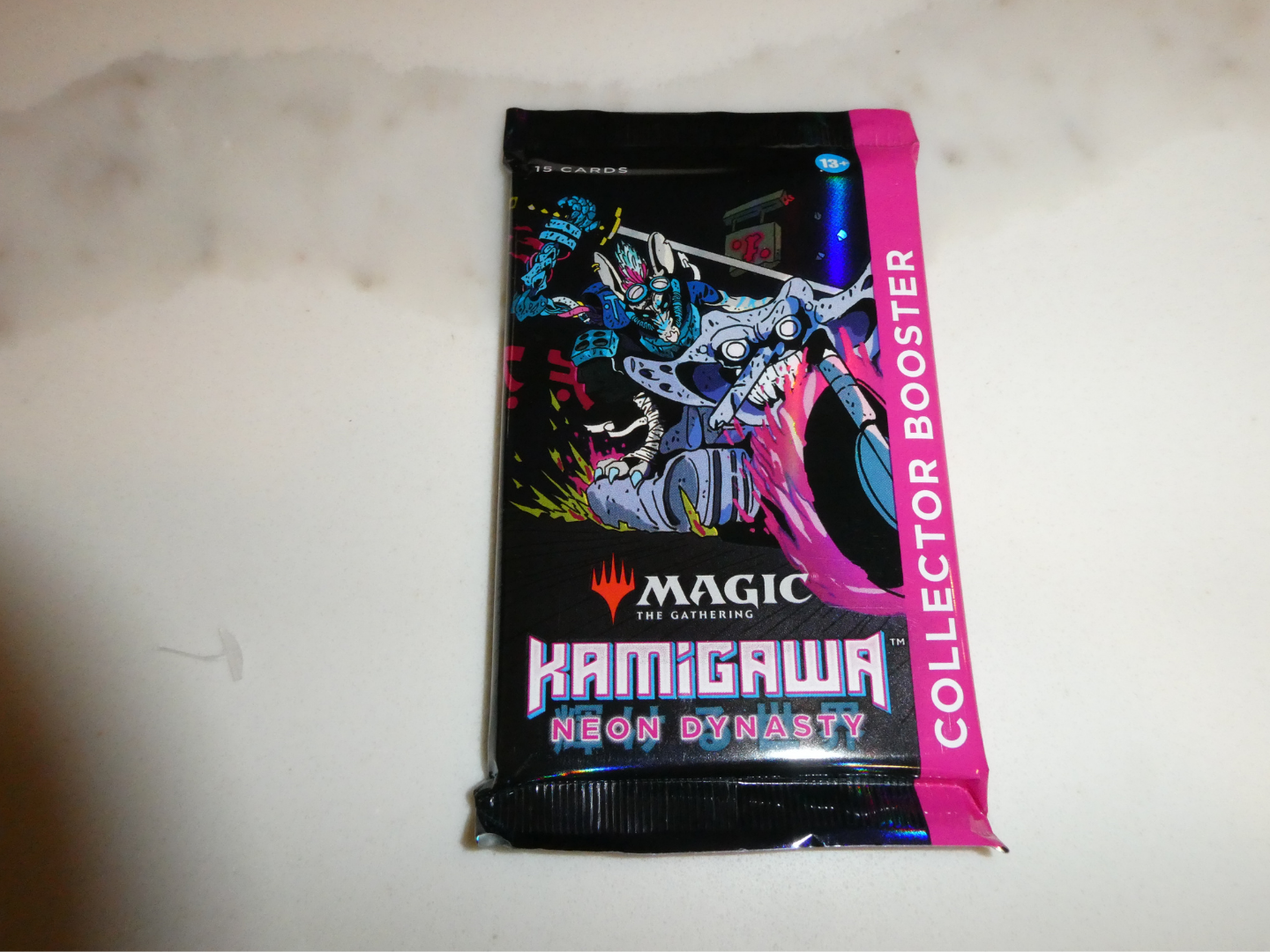 MAGIC THE GATHERING KAMIGAWA NEON DYNASTY COLLECTOR PACK