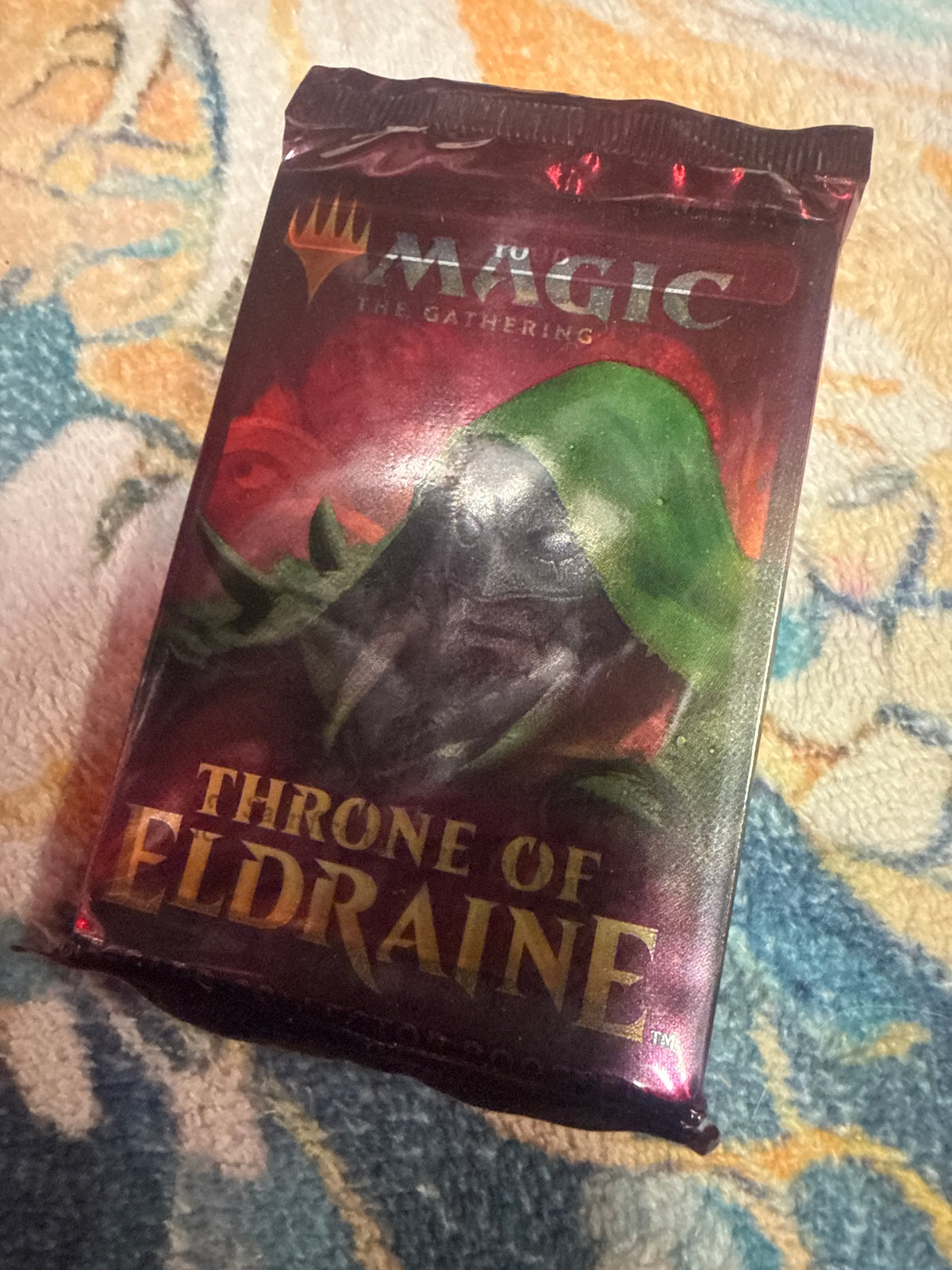 THRONE OF ELDRAINE COLLECTOR BOOSTER PACK .